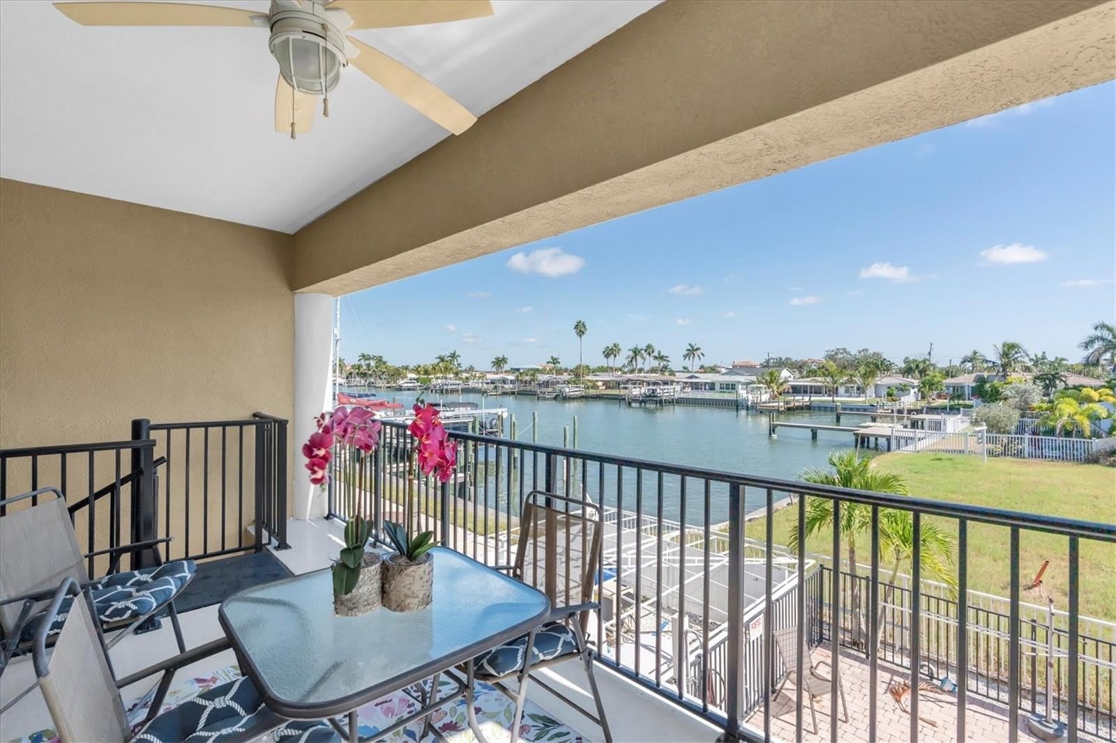 300 CAPRI Boulevard – photo 1
