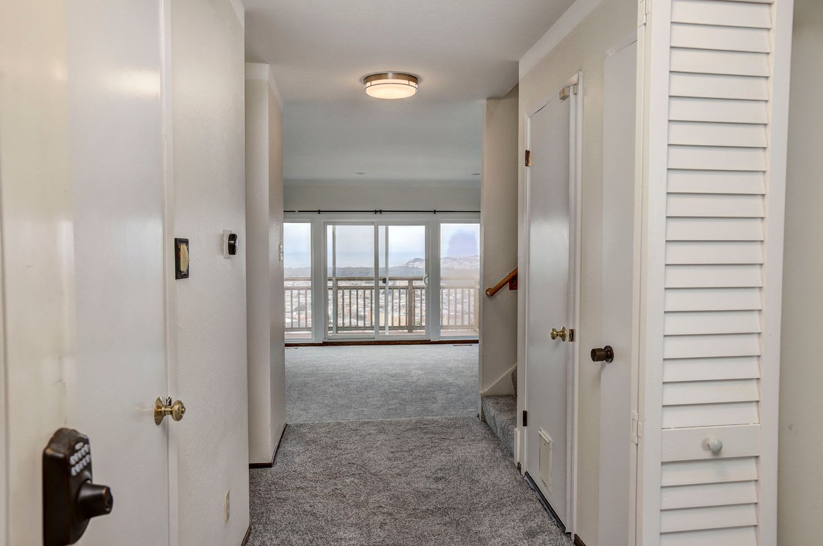 4Br 2 5Ba Pet Friendly Golden Gate Heights Home With Views Bonus Room 2 Car Garage Youtube Tour – photo 3