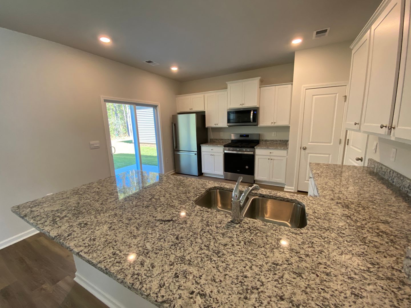 Available Now: 3BR Home at The Retreat at East Argent, $2,300/mo – photo 4
