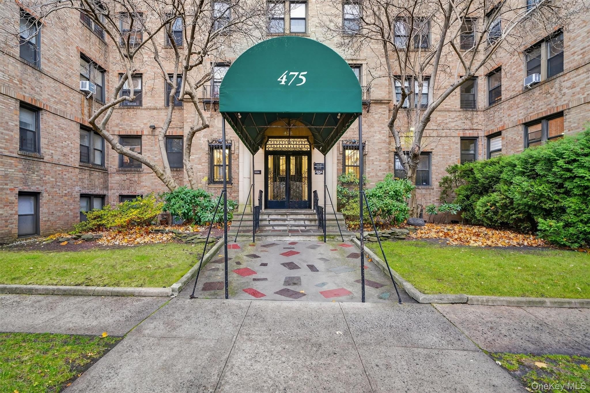 475 Bronx River Road – photo 4
