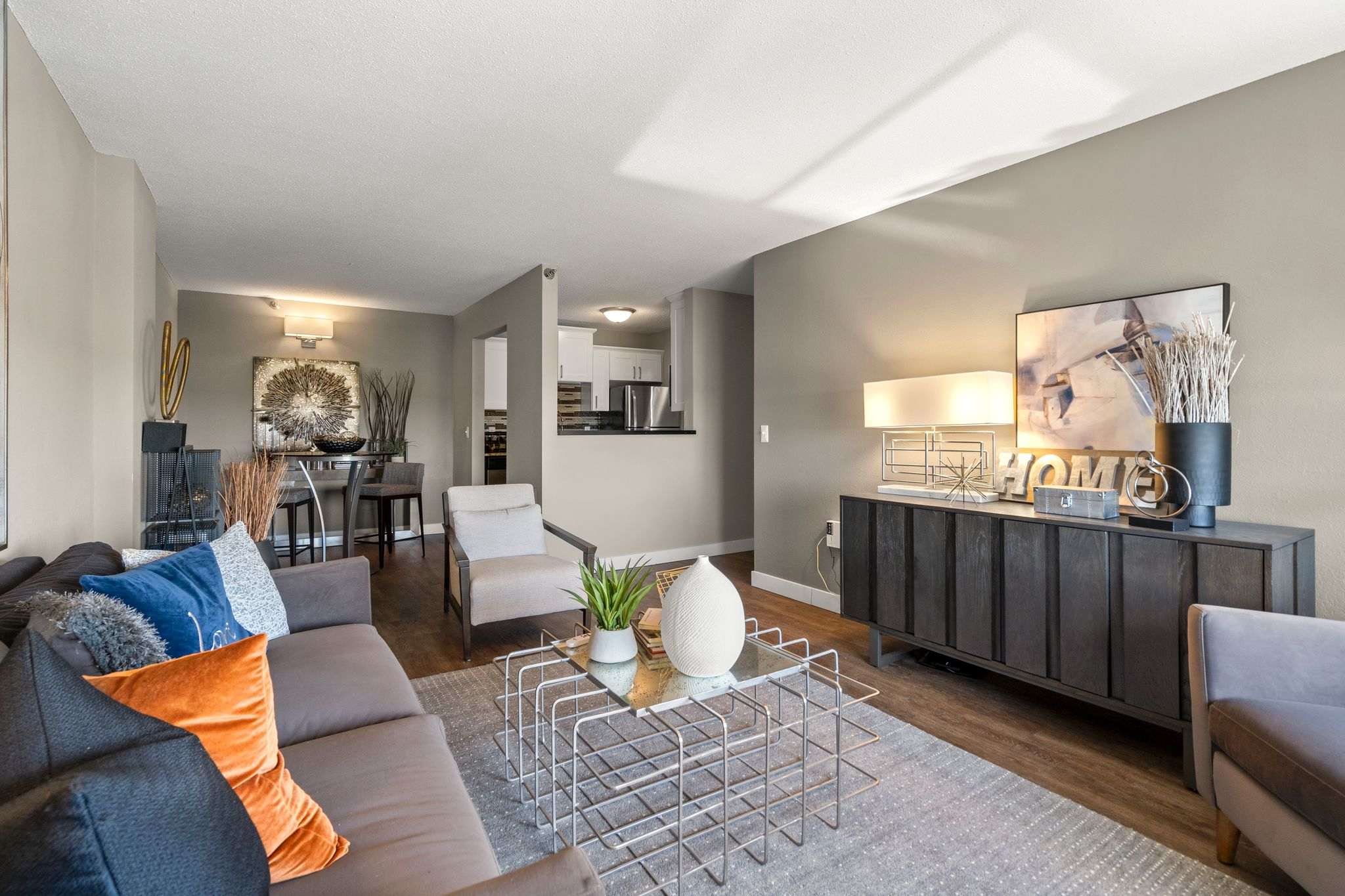Lux Apartments – photo 2