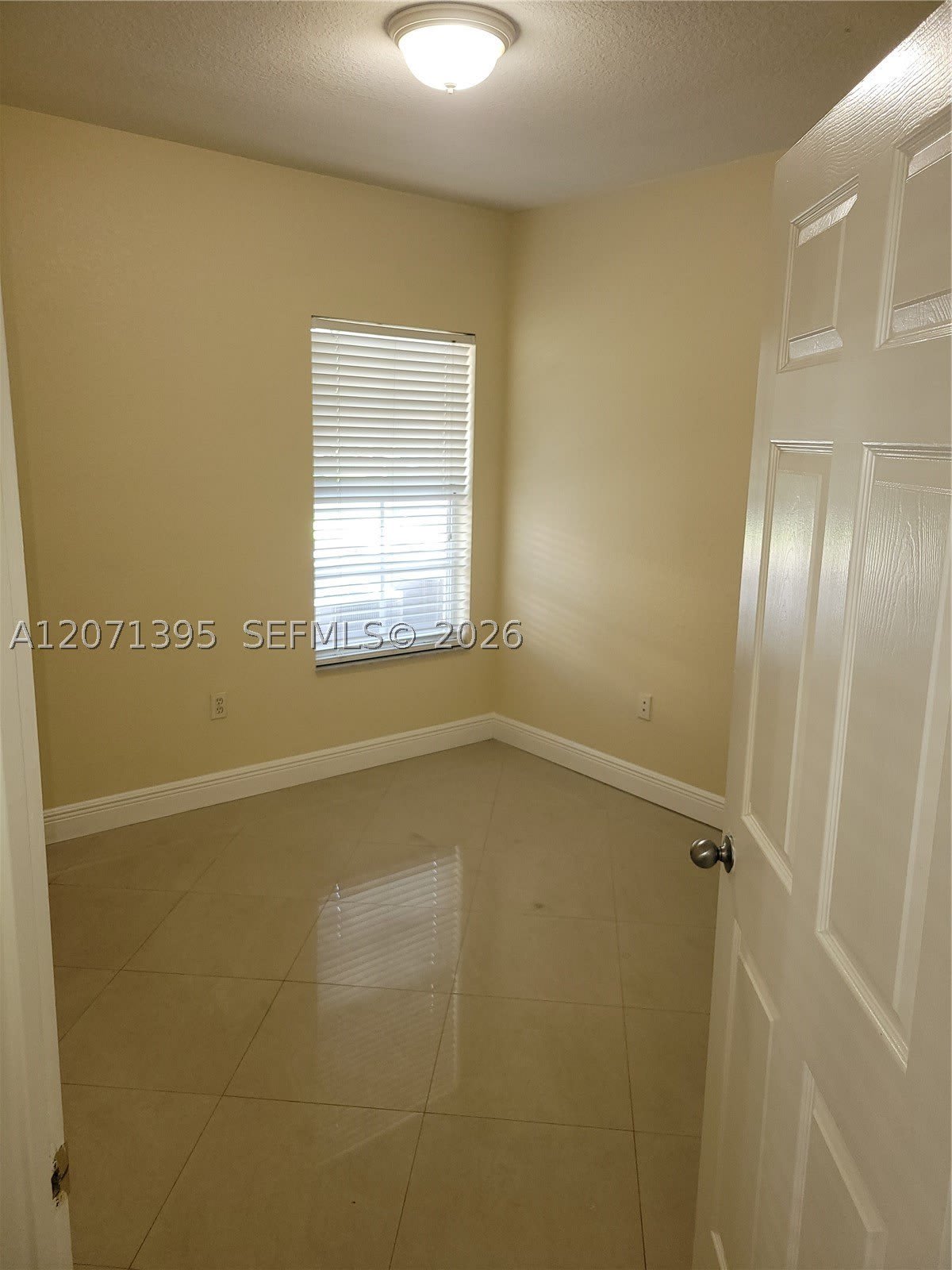 2564 CENTERGATE DR – photo 5