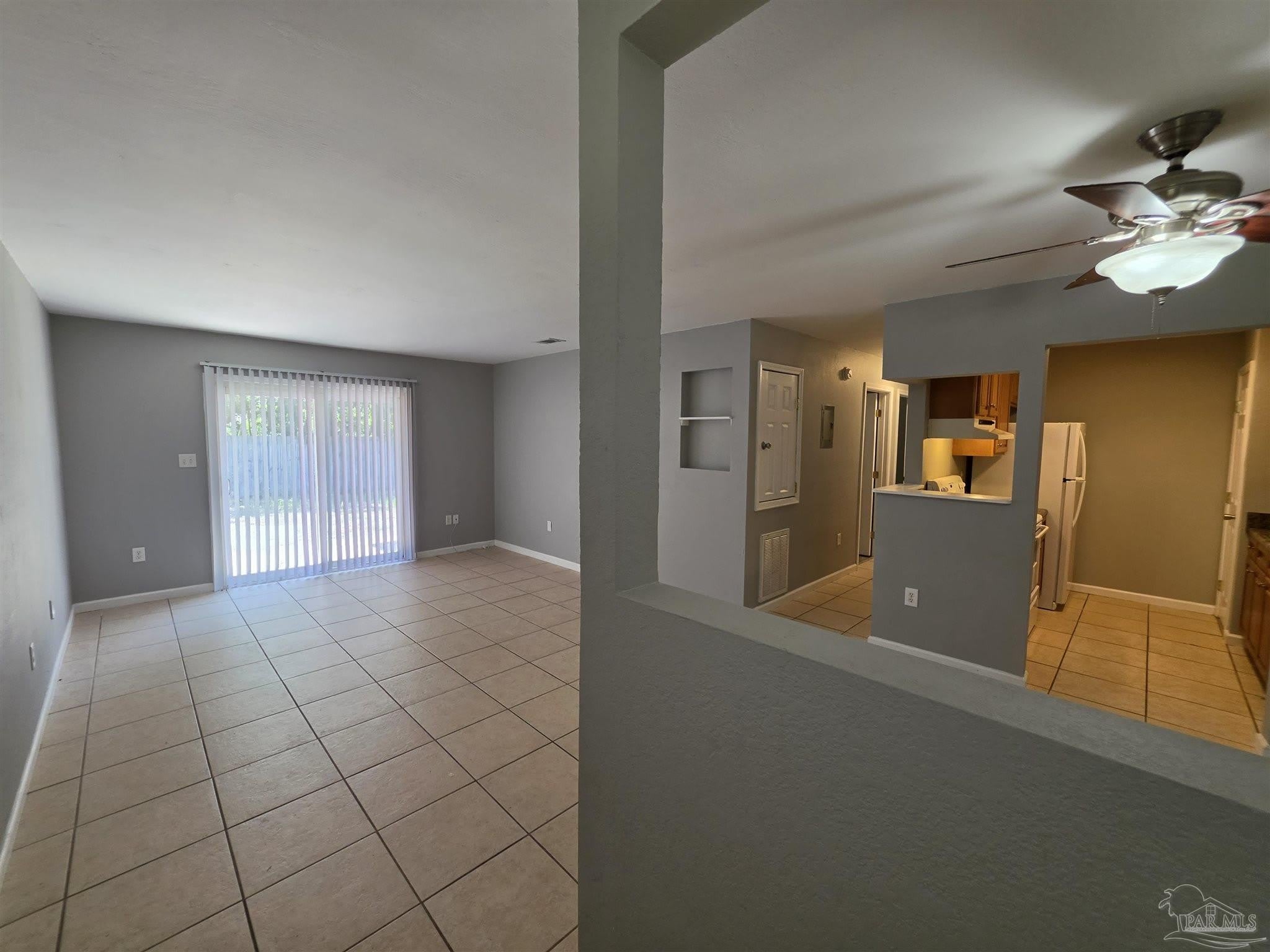 3346 Greenbriar Cir – photo 2