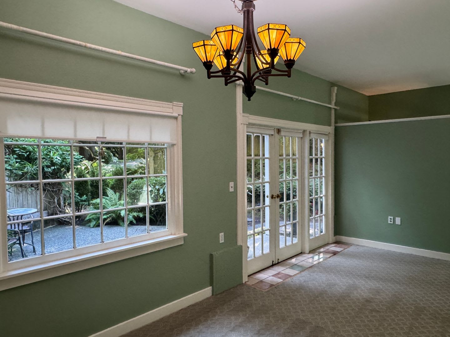 Charming Oversized One Bedroom Cottage Nestled Quietly Among A Beautiful Bainbridge Oasis – photo 1