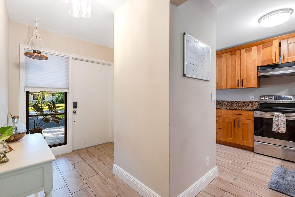 4143 Palm Forest Drive N – photo 4