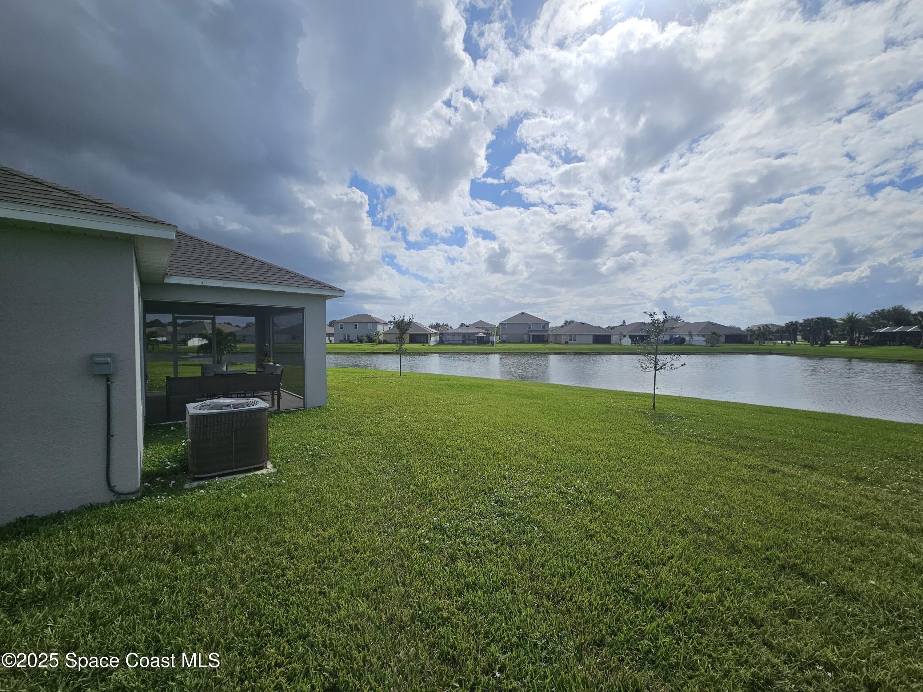 586 Cooper Court SW – photo 3