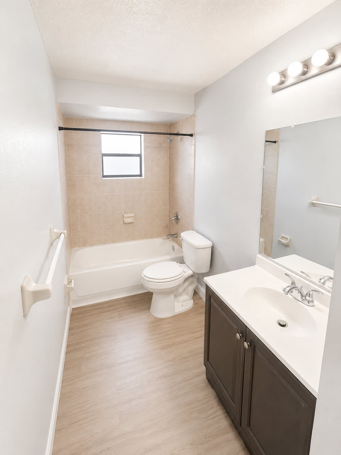 6912 N 22nd St – photo 2