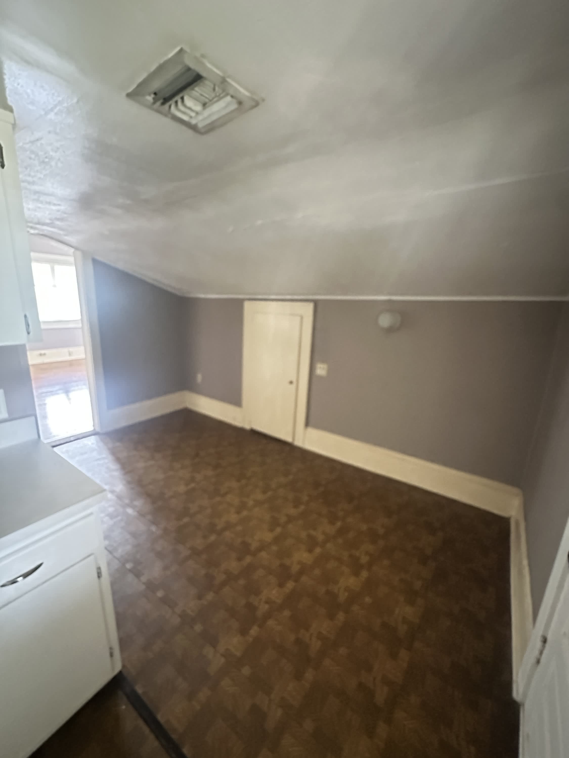 1411 B Central Blvd – photo 4