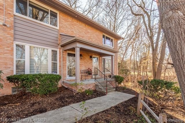 1039 N Old Woodward Avenue – photo 1