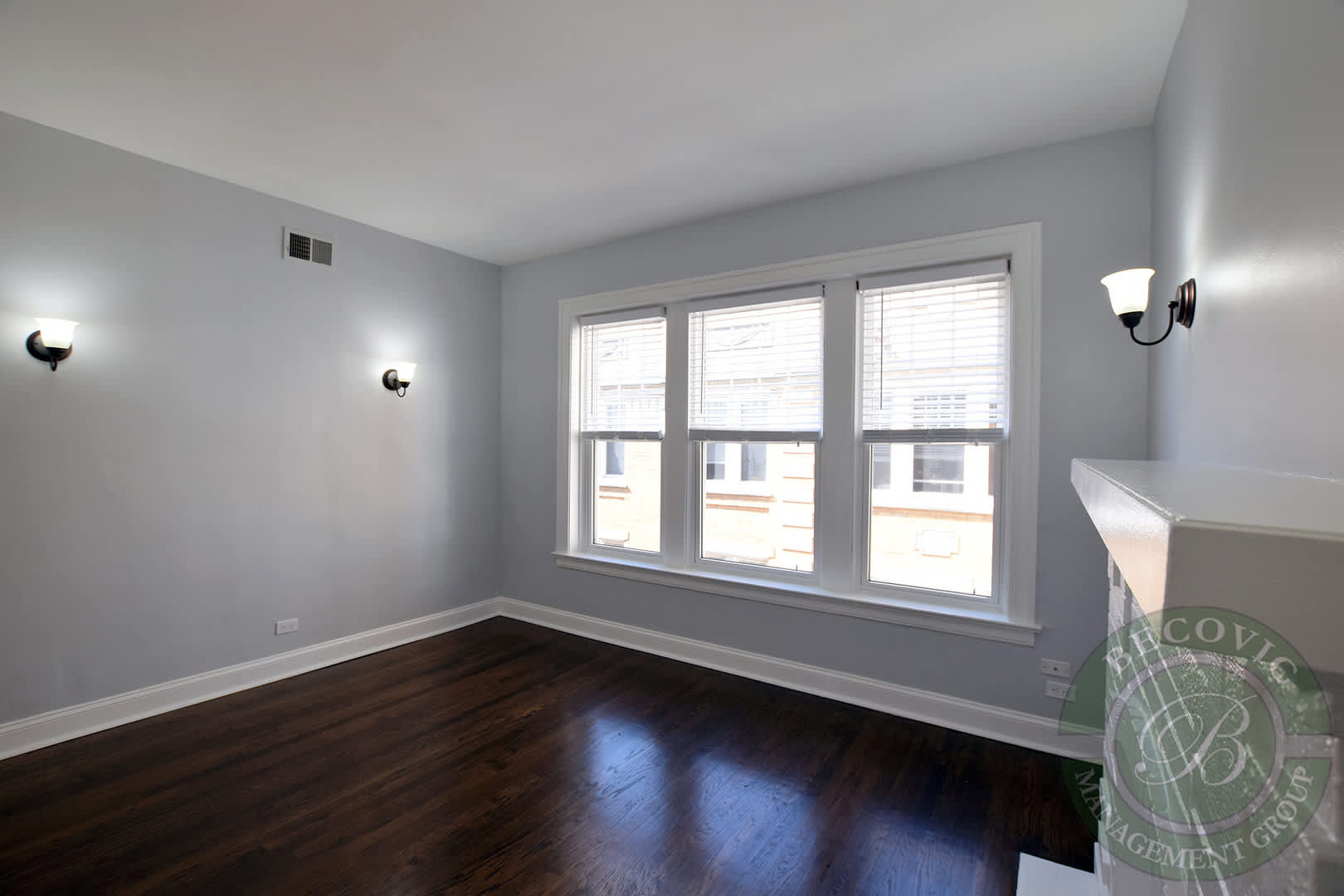 1104 W Glenlake Ave – photo 5