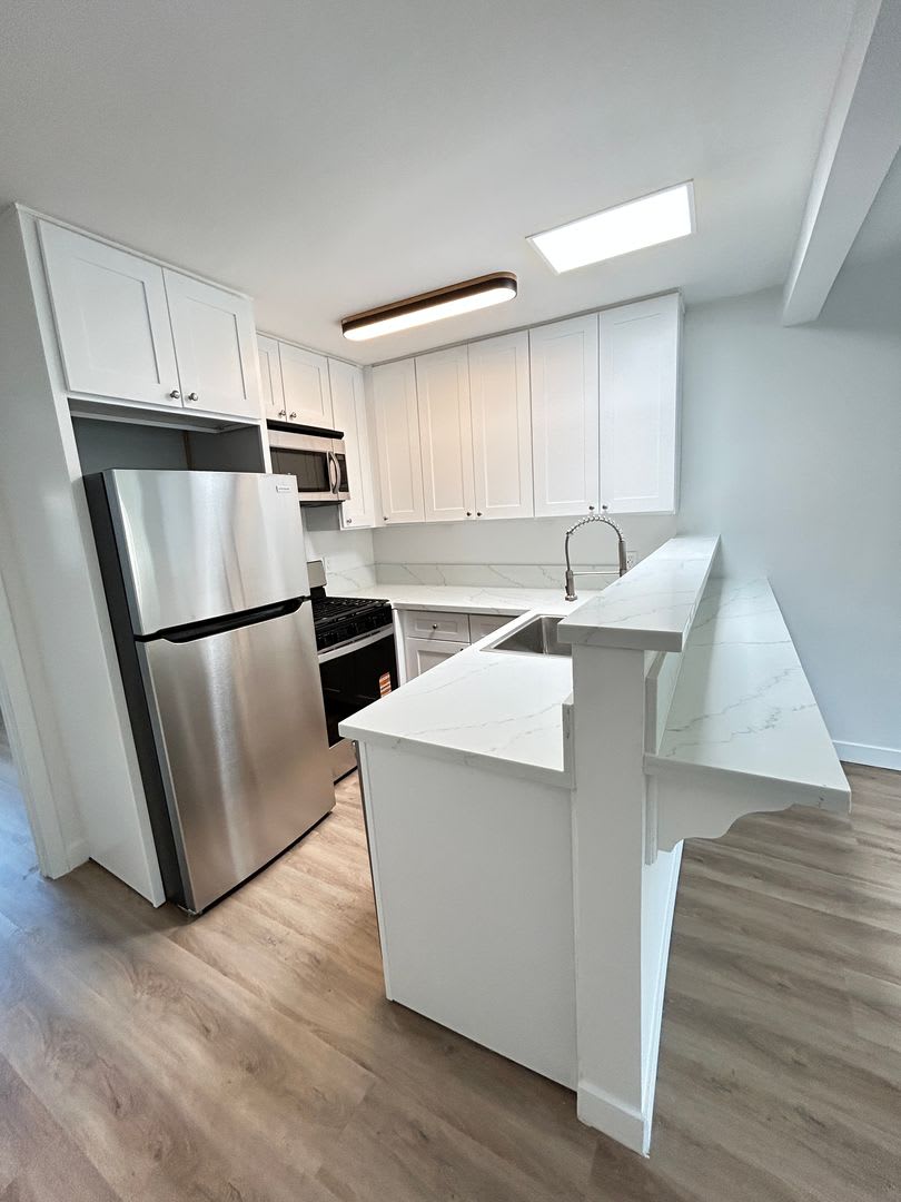 1825 Beloit Ave. – photo 4