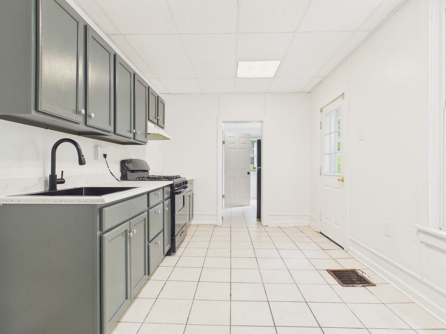 4 Bedroom Single Family Home in Steelton – photo 4