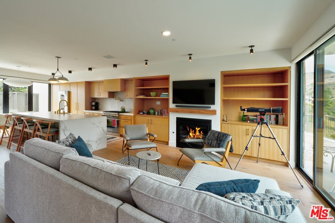 6208 Tapia Dr – photo 1