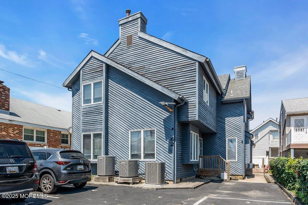 62 Sherman Avenue – photo 3