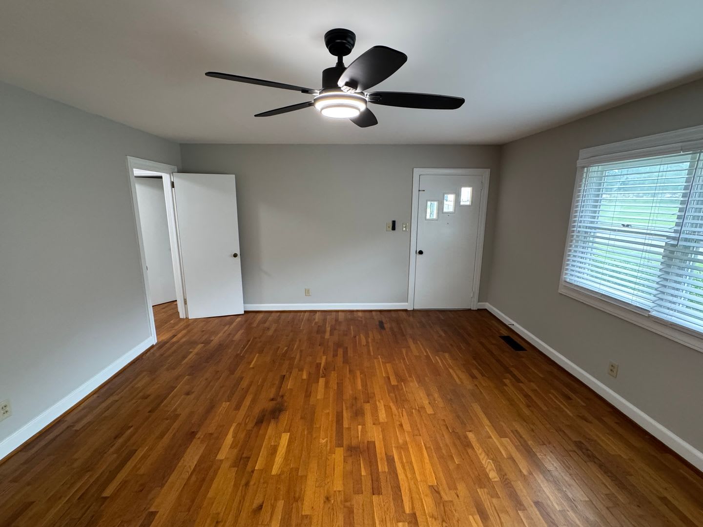 2112 N Stewart Avenue – photo 4