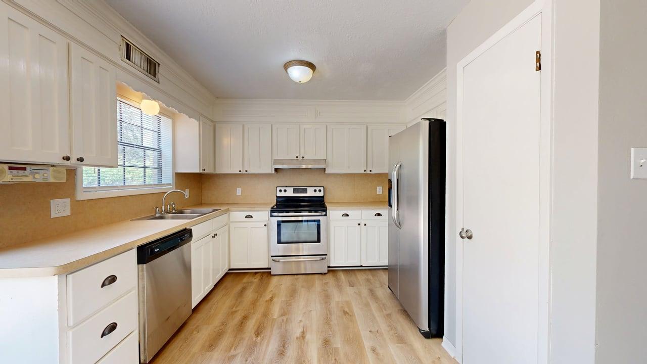 1304 Merry Oaks Dr – photo 4