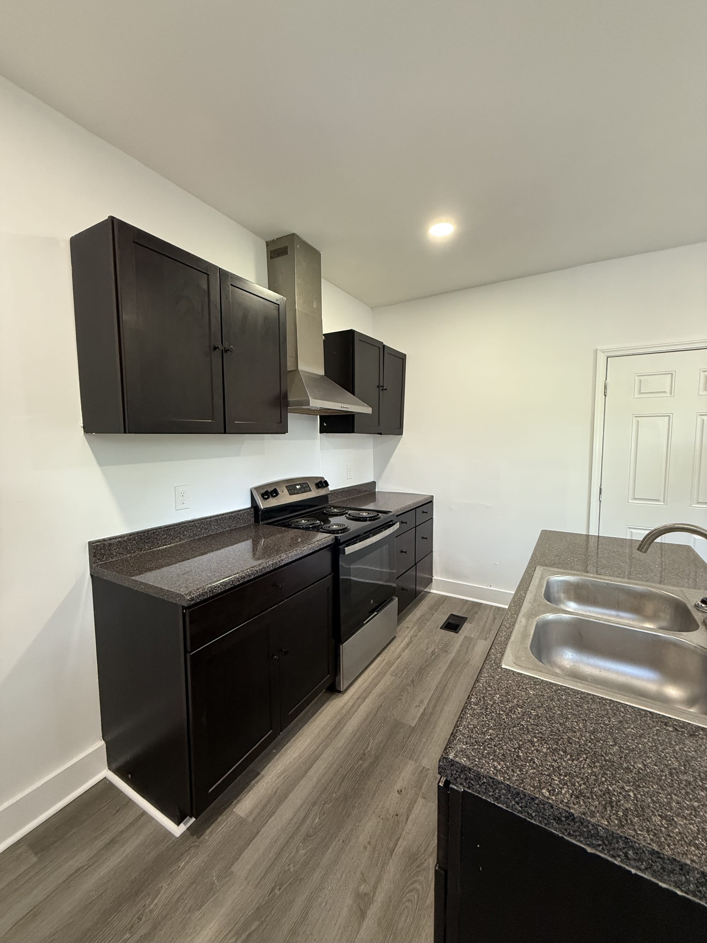 1031 Cotton Avenue Southwest – photo 5