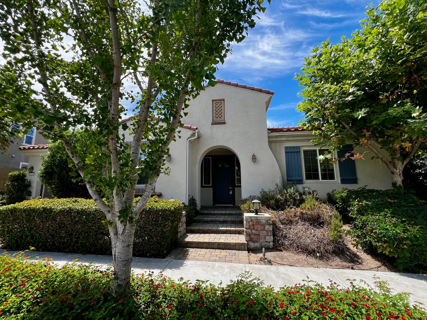 734 Laceflower Beautiful 3 Bedroom Irvine Home Upgraded Kitchen 2 Car Garage Fenced Backyard Yard Service Included – photo 5
