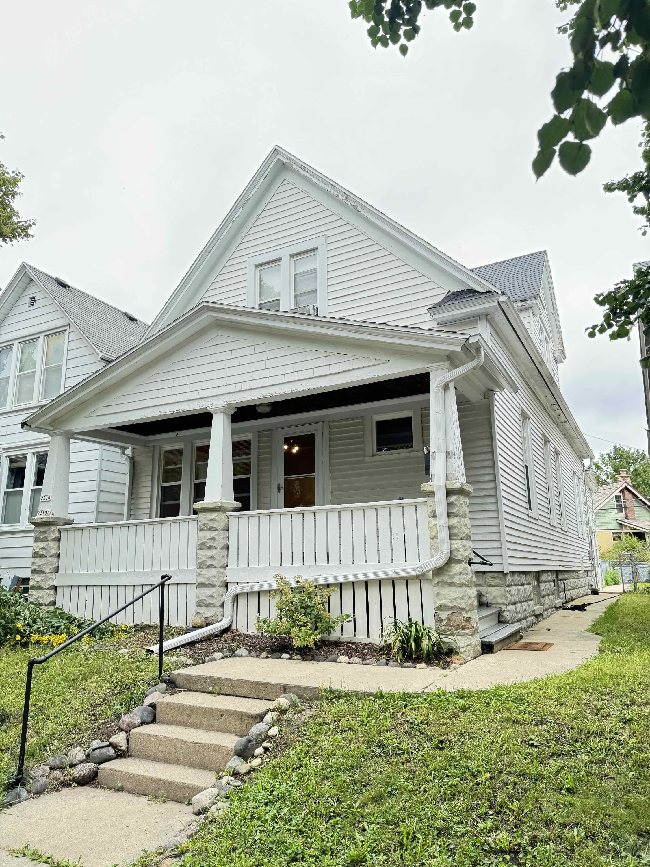 2210 East Bennett Avenue – photo 1