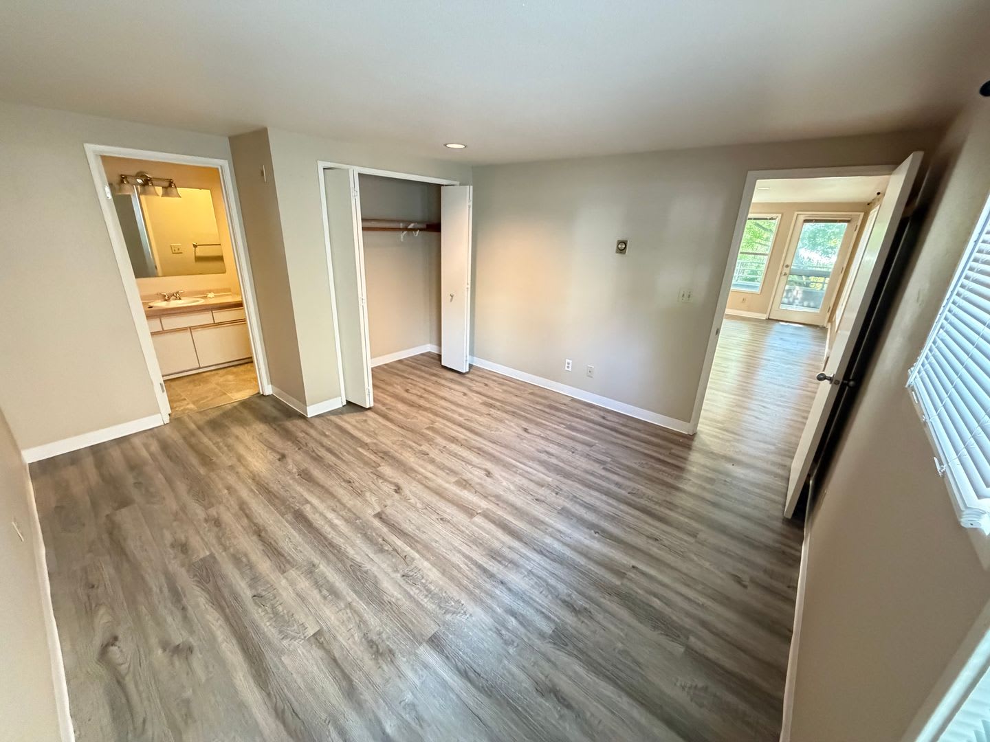 Boston West Apartments – photo 3