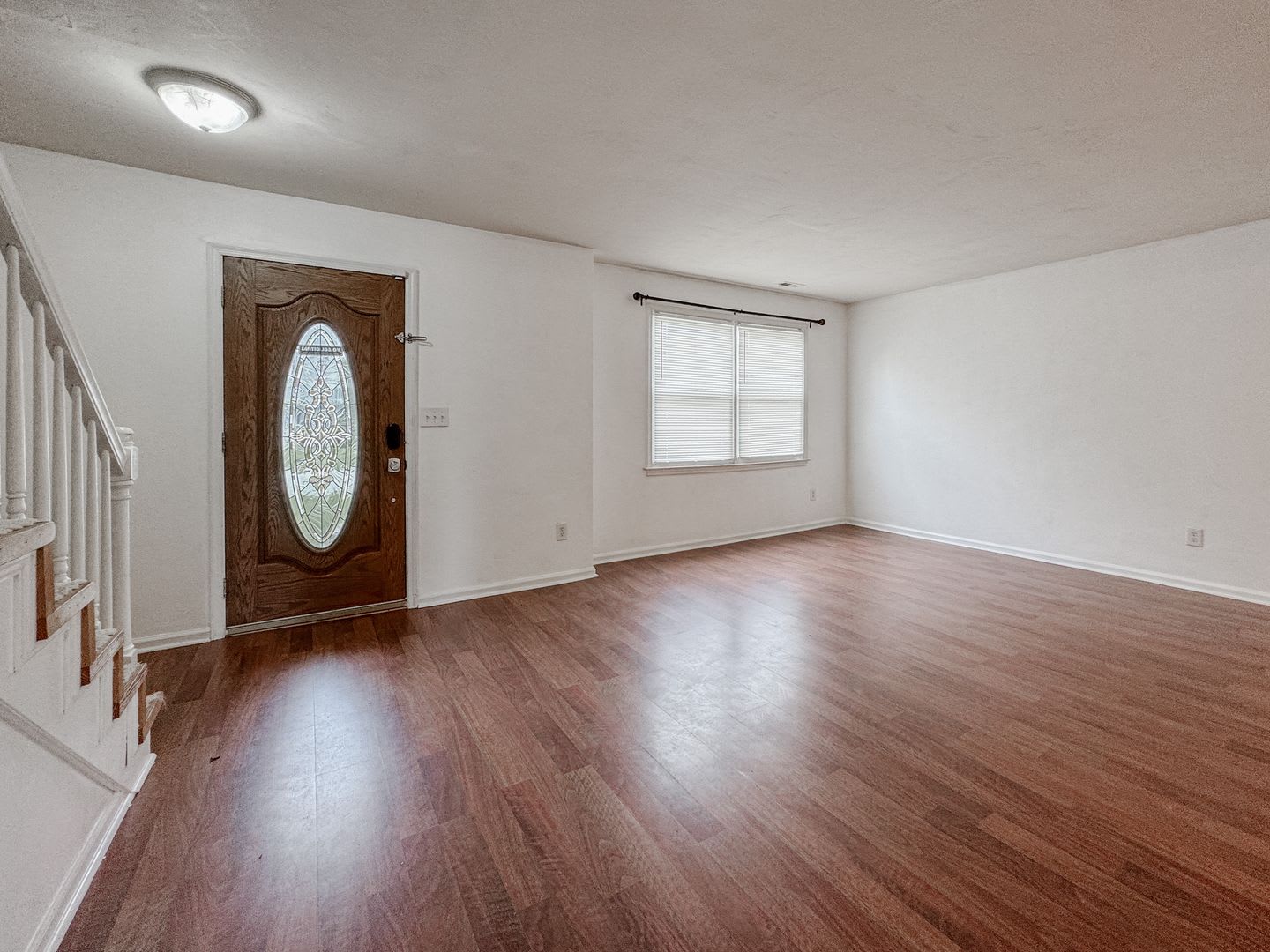 Va Beach Renovated And Move In Ready 4Br 2 1 2 Ba 2005 S F Cul De Sac Fenced In Yard Rock Creek Community Amenities – photo 2