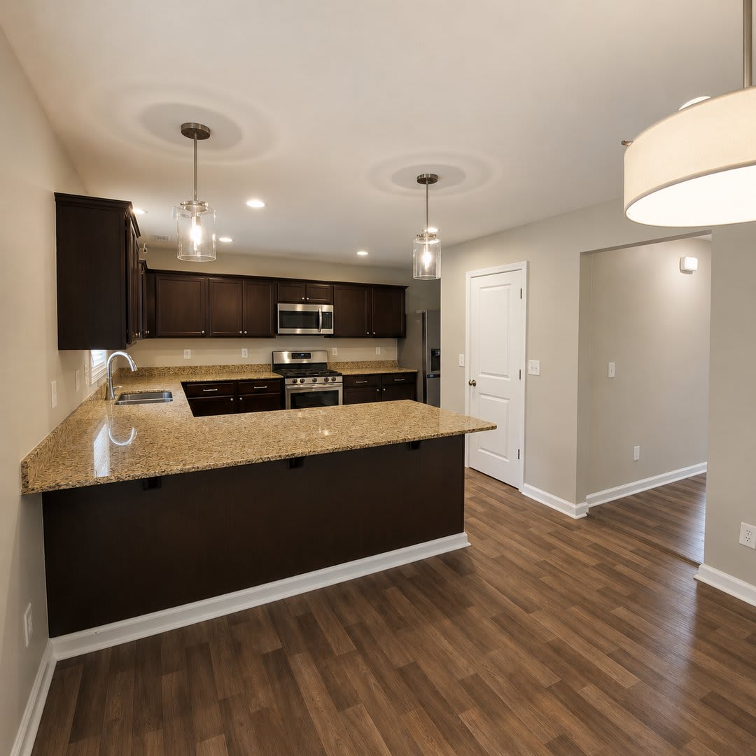 Spacious 4 Bedroom Home with Fenced Backyard & 2-Car Garage! – photo 5