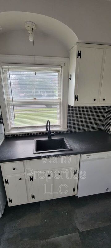 186 Winthrop Ave. – photo 3