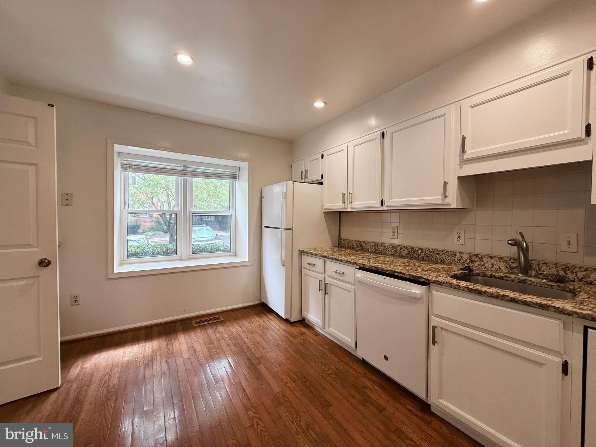 10240 ARIZONA Circle – photo 5