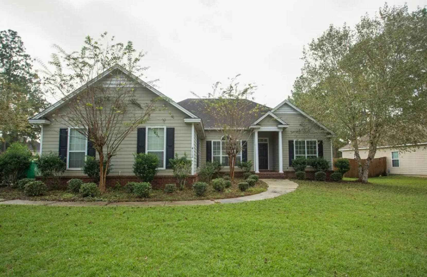 Southern Charm and Modern Comforts Await in this Exquisite Valdosta Home – photo 1
