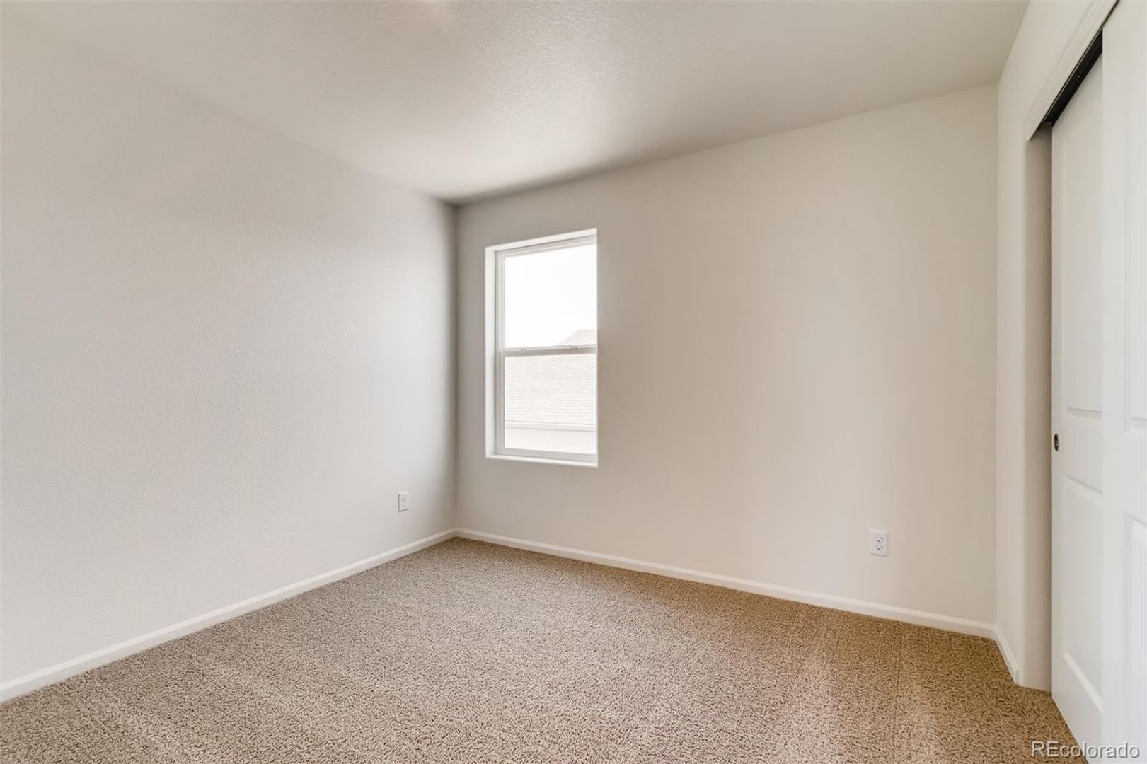 1060 Long Meadows St. – photo 4