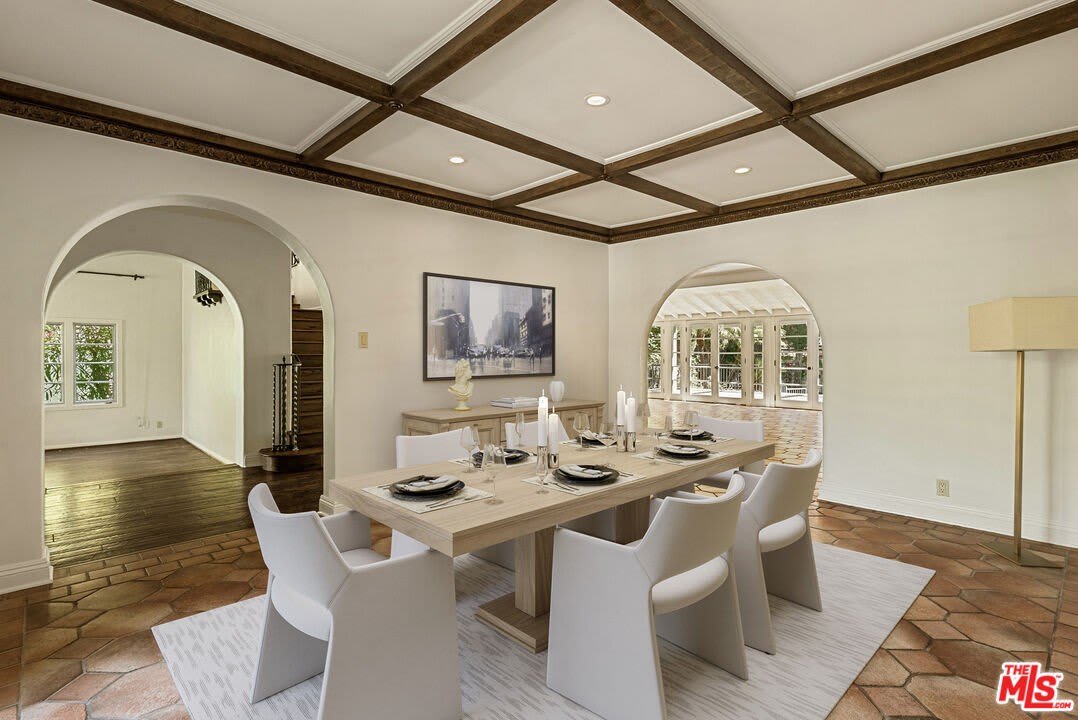 512 N Palm Dr – photo 4