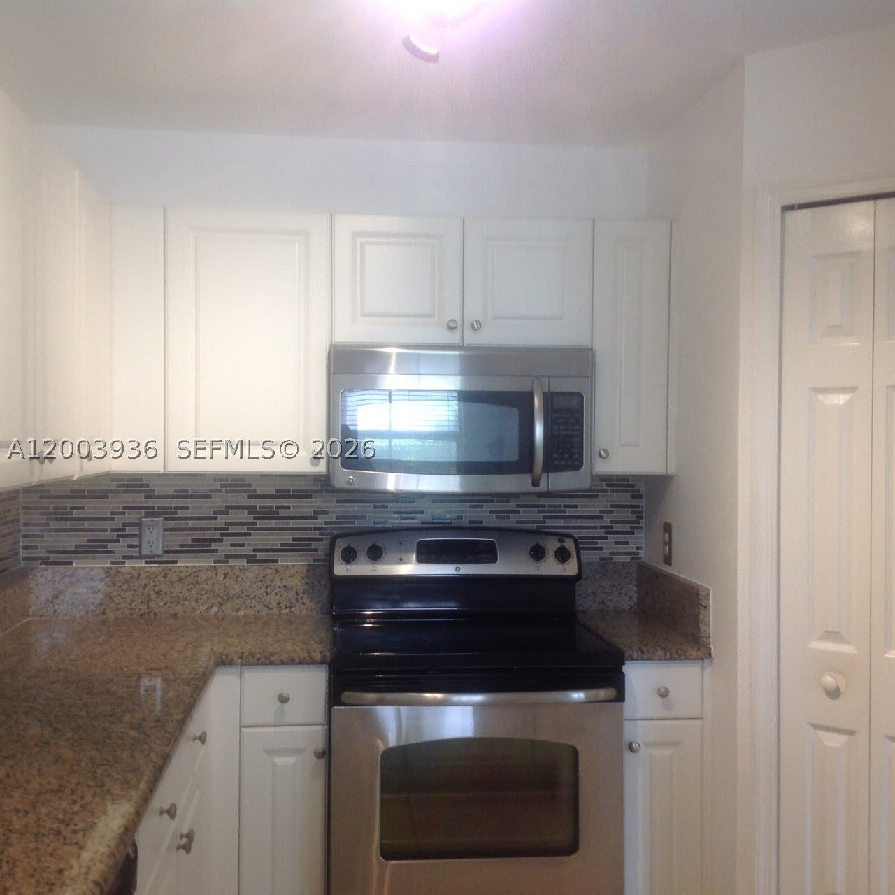 11401 NW 89th St – photo 3