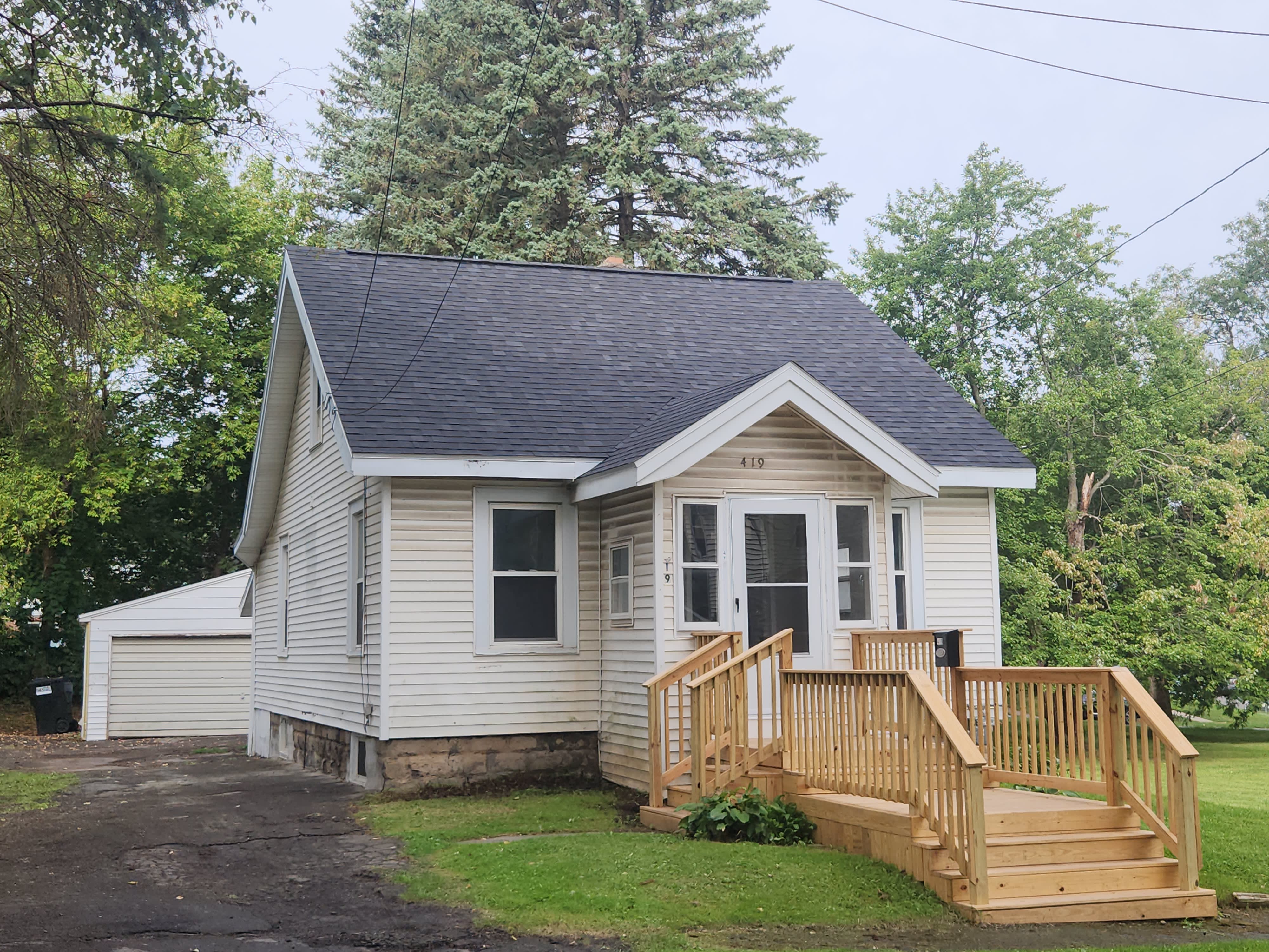 419 Lillian Ave – photo 1