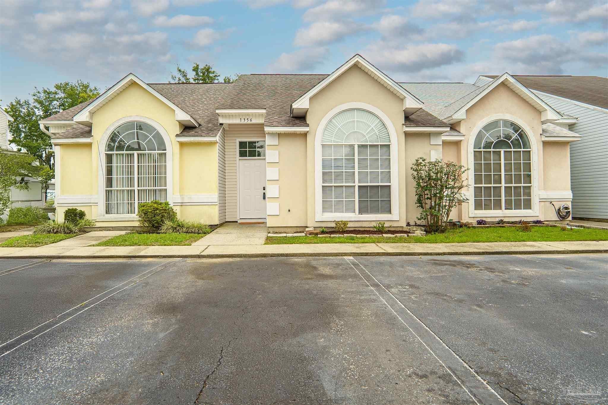 1356 Redwood Ln – photo 2