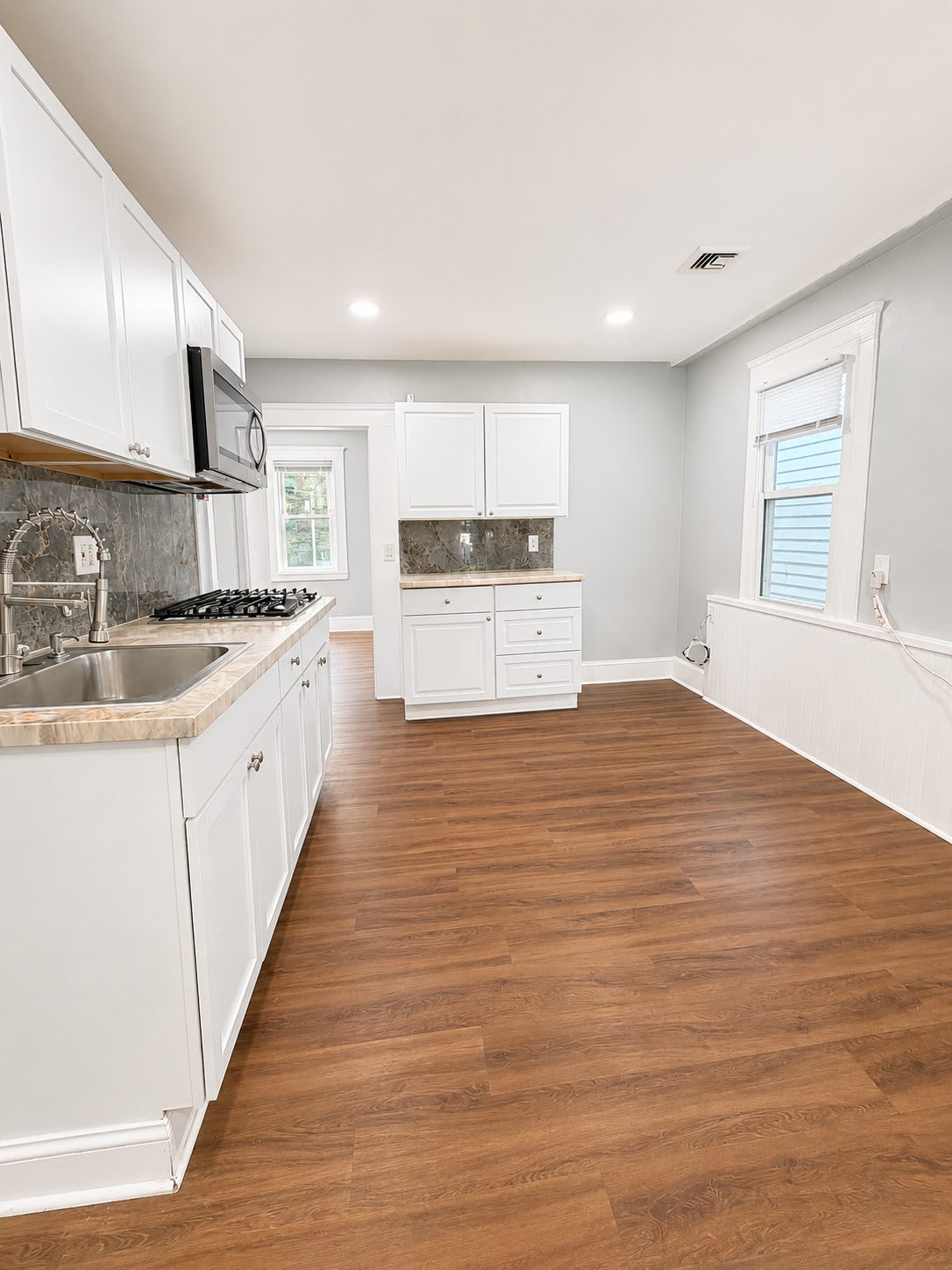 33 W Friendship St – photo 2