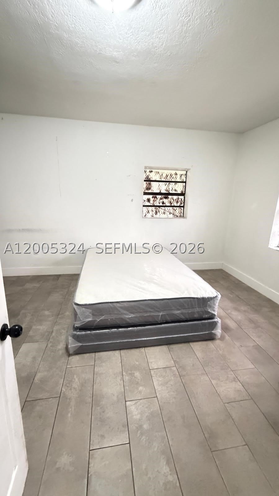 301 NW 37th St – photo 4