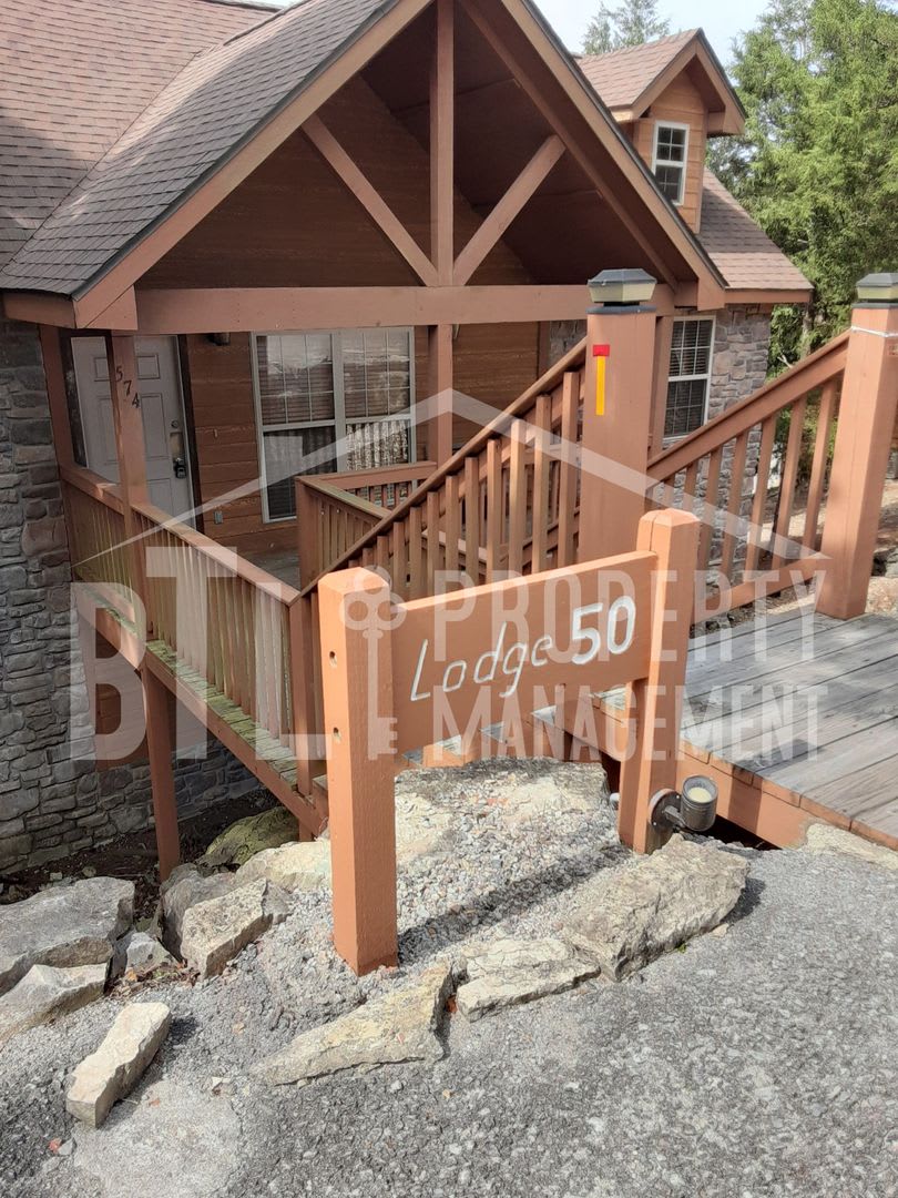 Gorgeous Lodge In Gated Community – photo 2