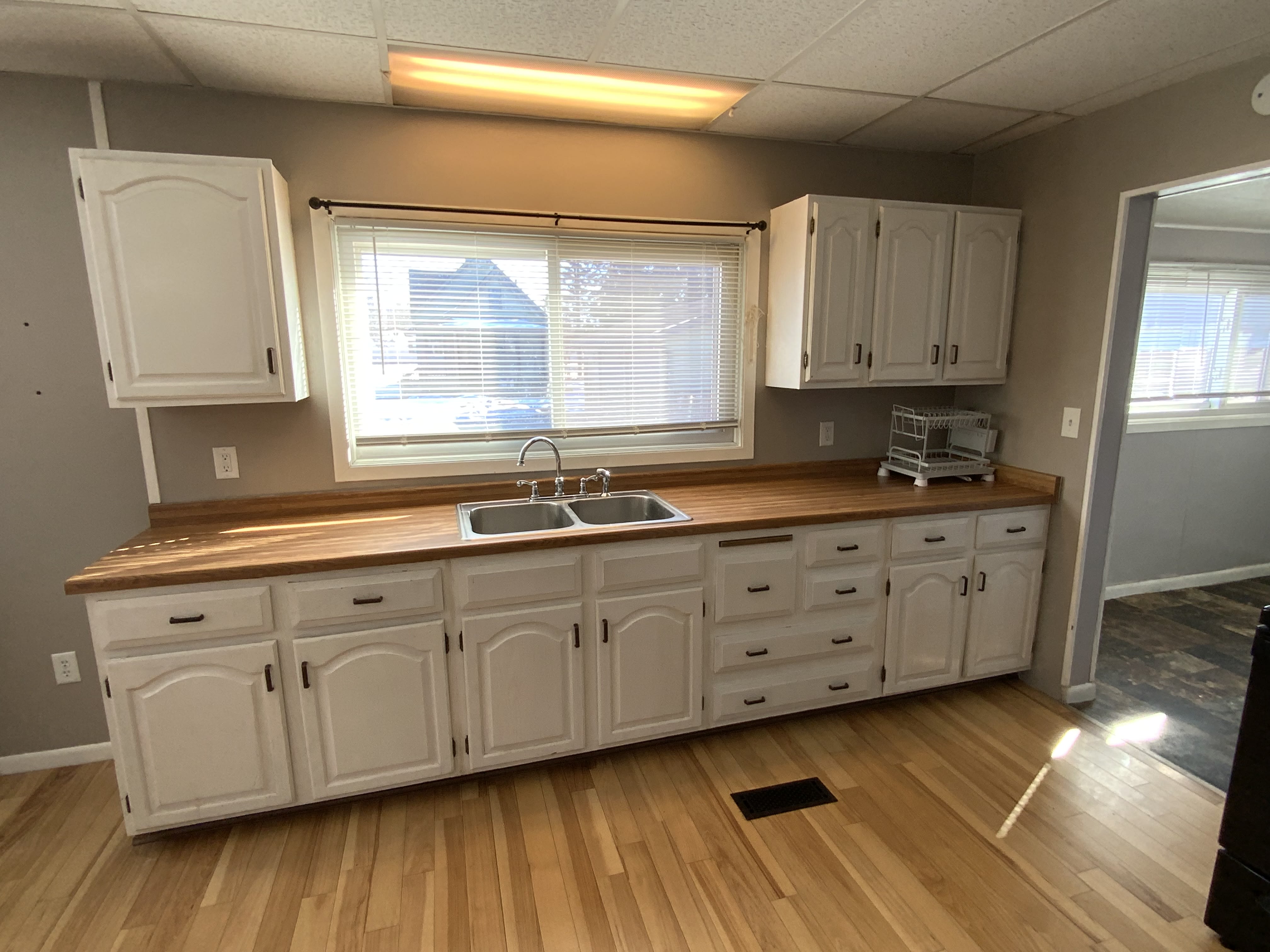3820 E 6Th St – photo 5