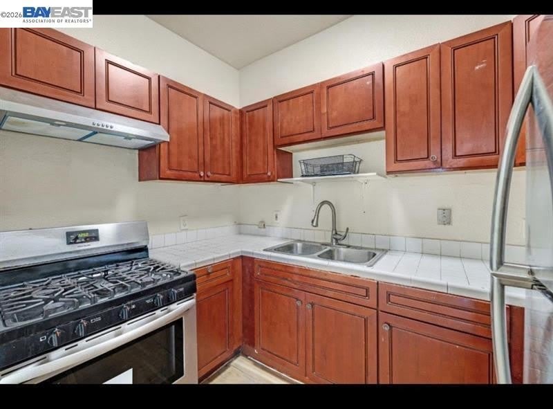 2422 E 24th Street – photo 2