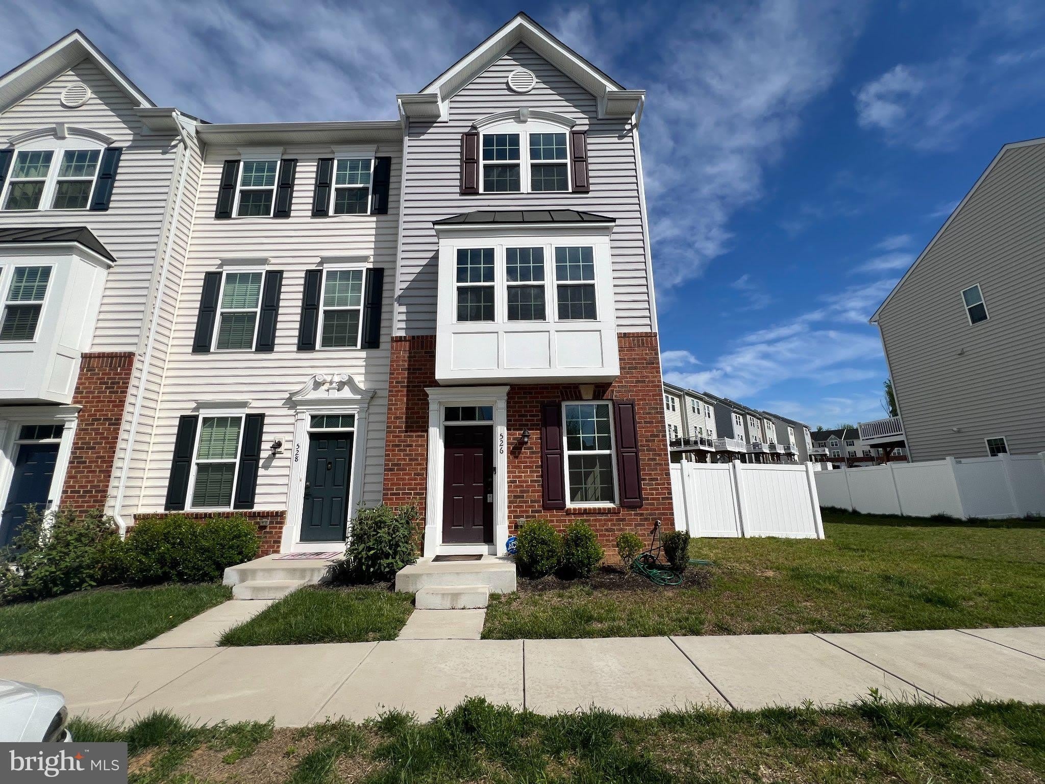 526 River Crest Way – photo 2