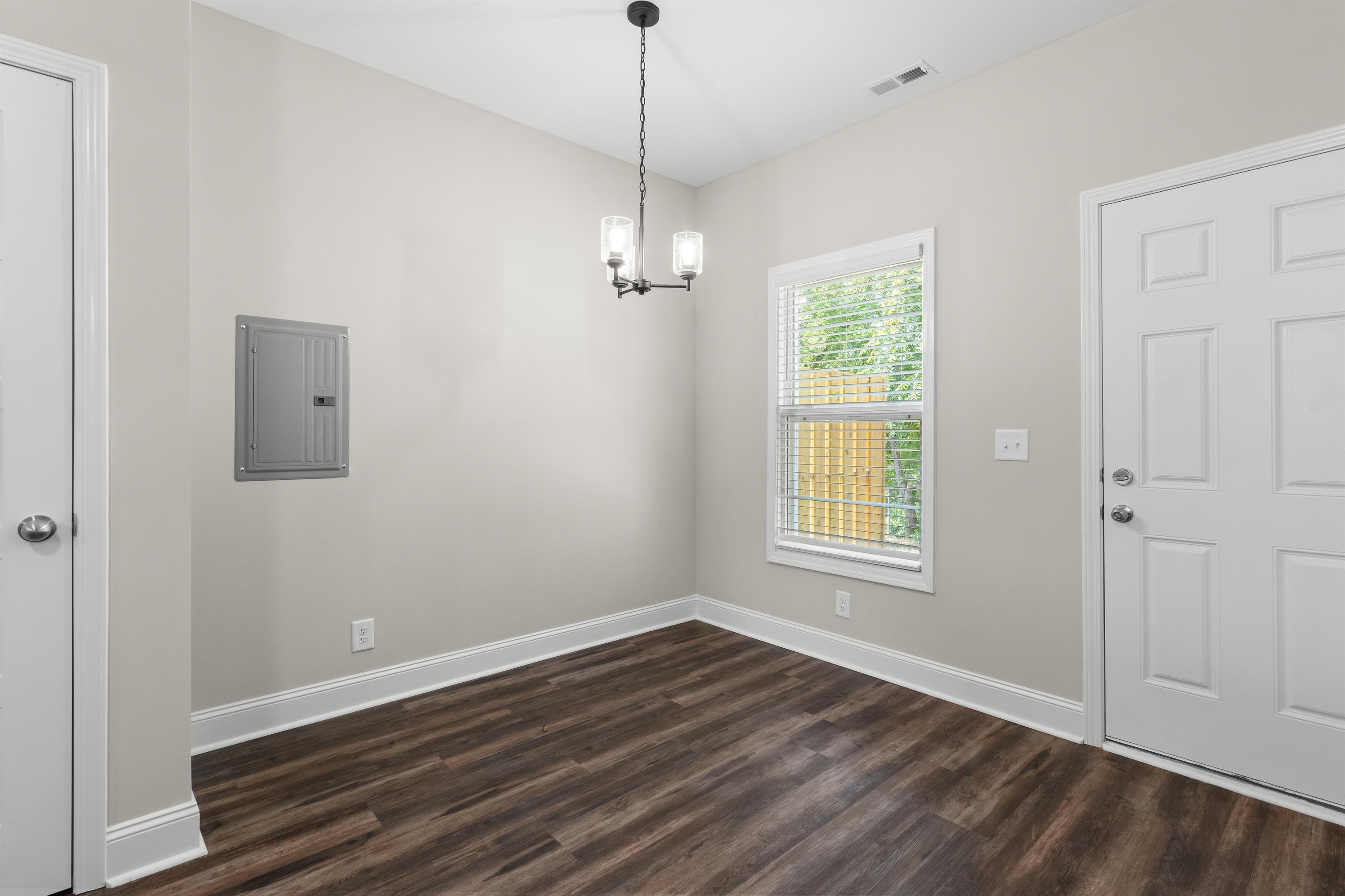 215 Notgrass Road – photo 5