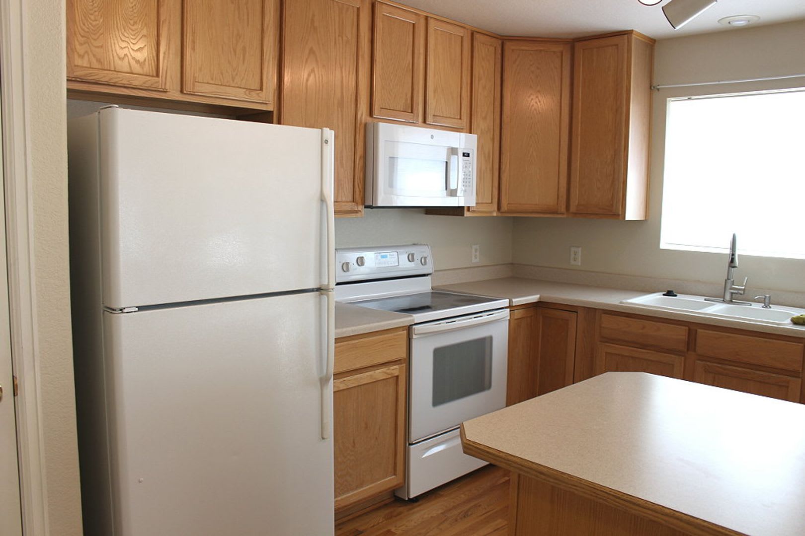 300 Off First Month Spacious 4Br Home In Fort Collins – photo 4