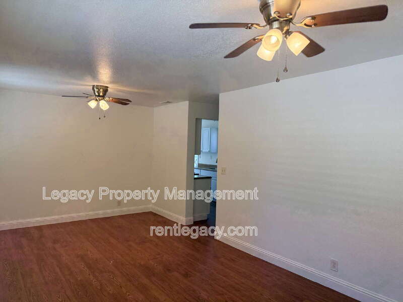 6701 21st St – photo 4