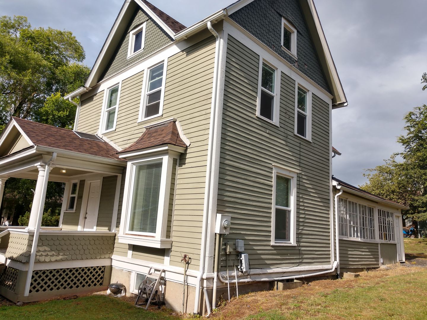 2228 Yew St – photo 1