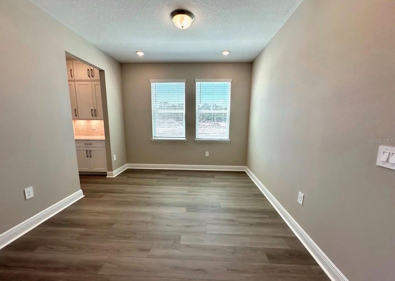 2122 DIVOT Drive – photo 4
