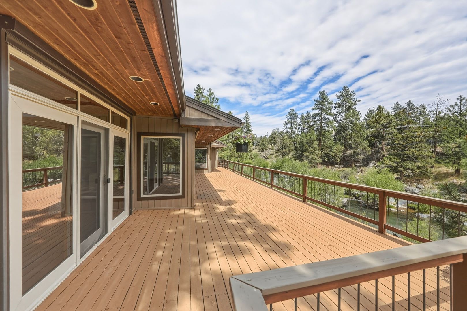 Exceptional Three Bedroom Riverfront Retreat in Northwest Bend – photo 3