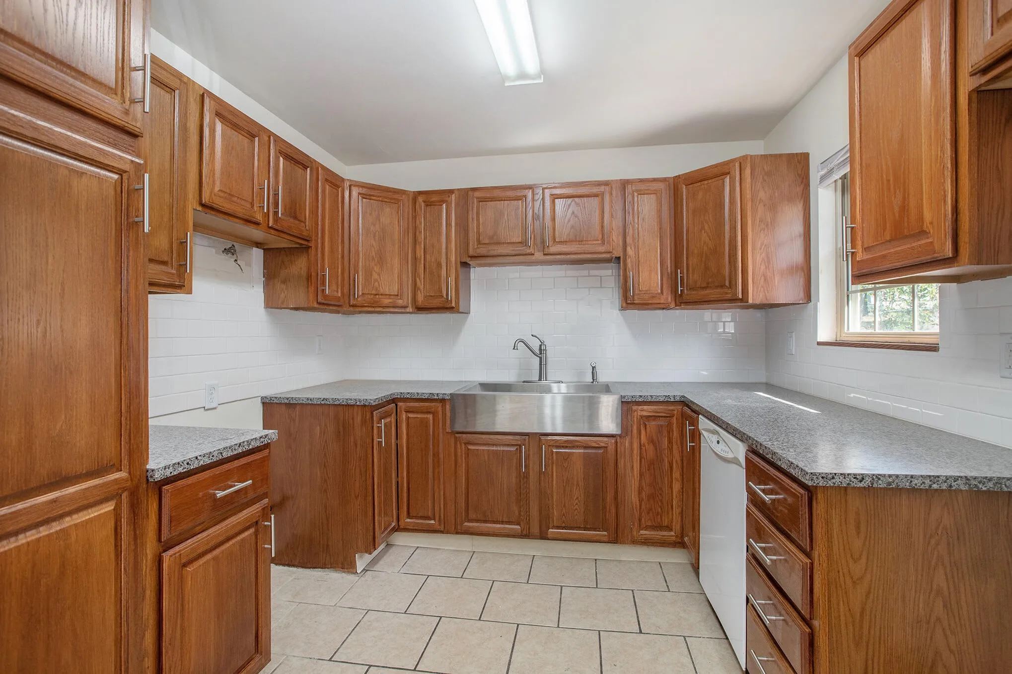 1419 Lafayette Ave – photo 1