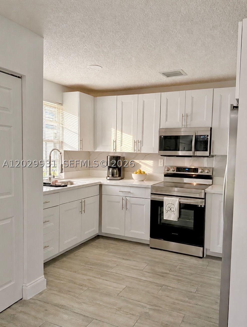 5519 NW 4th Ave – photo 2