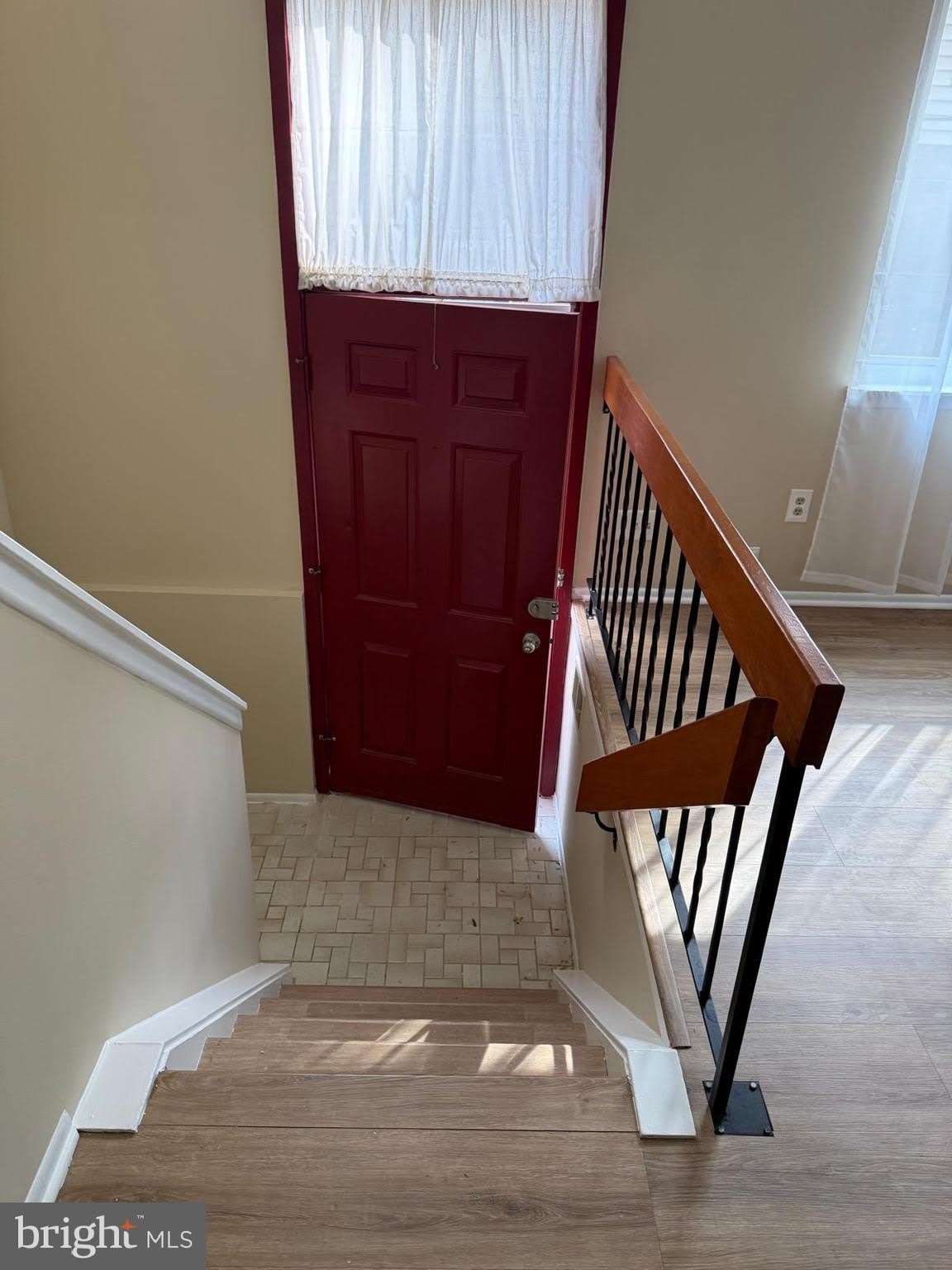9388 NEIL Road – photo 5