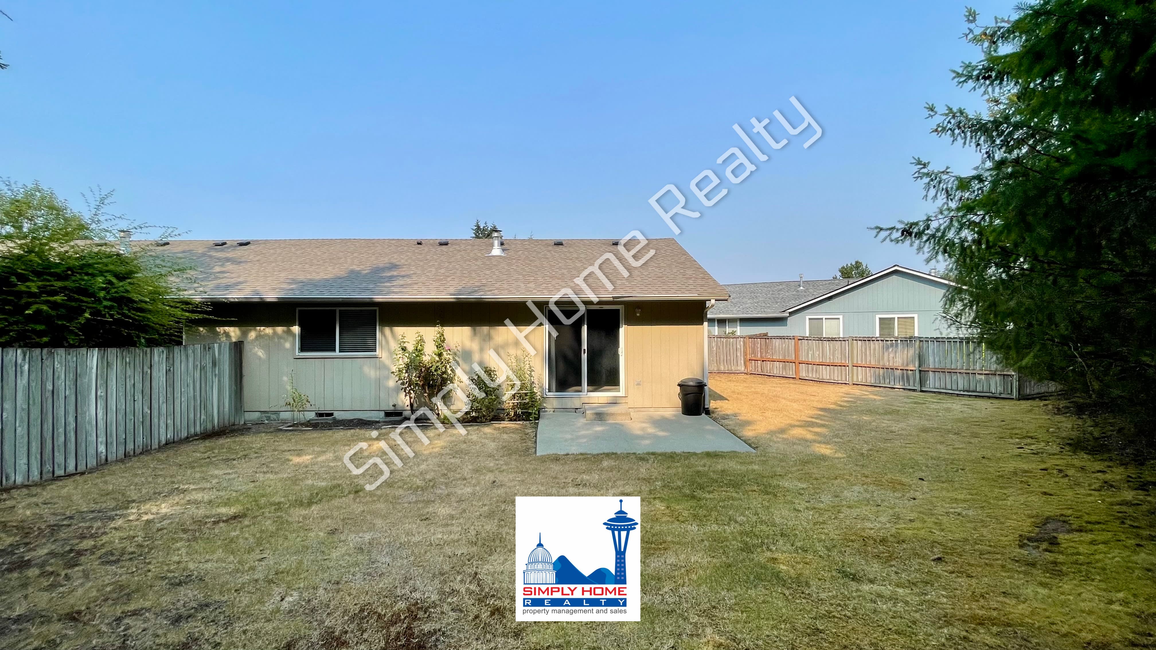 921 Avalon Ct SE – photo 2